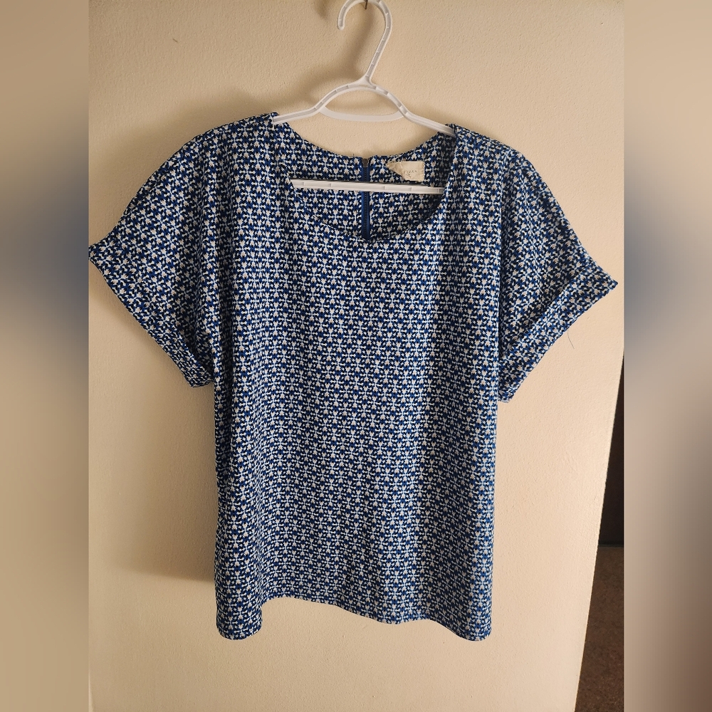 Beautiful business casual shirt
